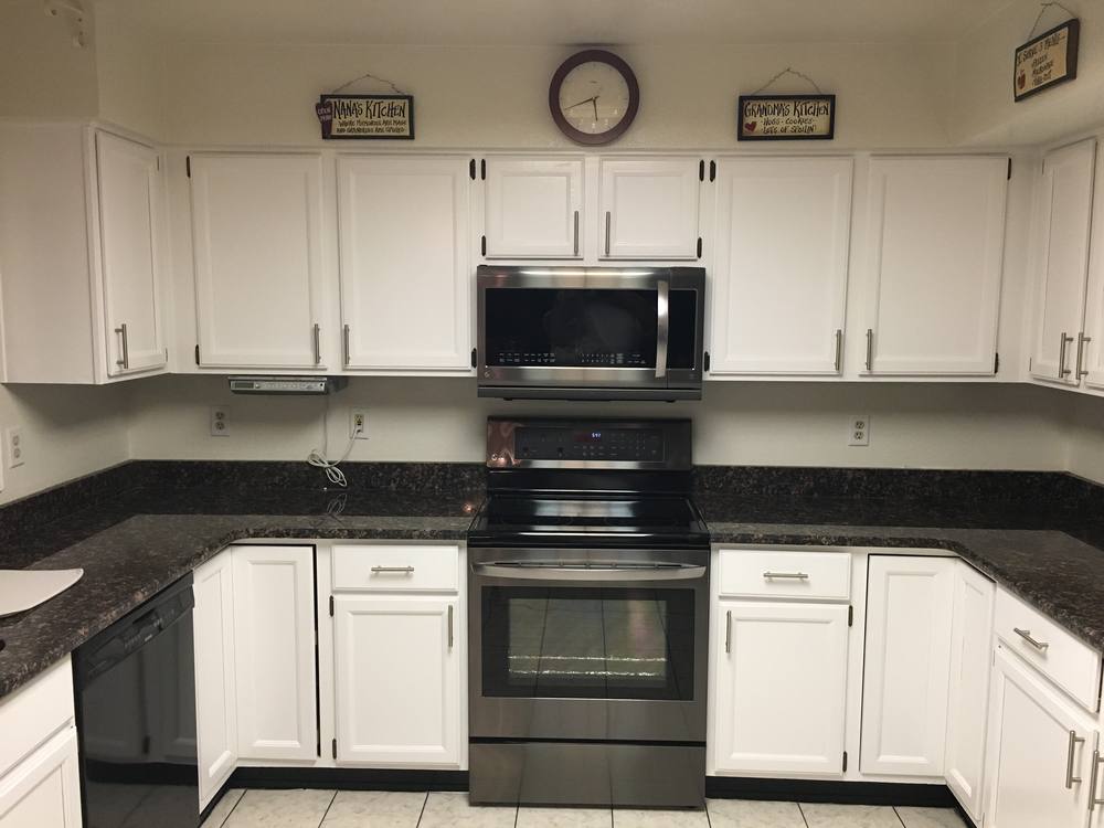 Finished white cabinet kitchen