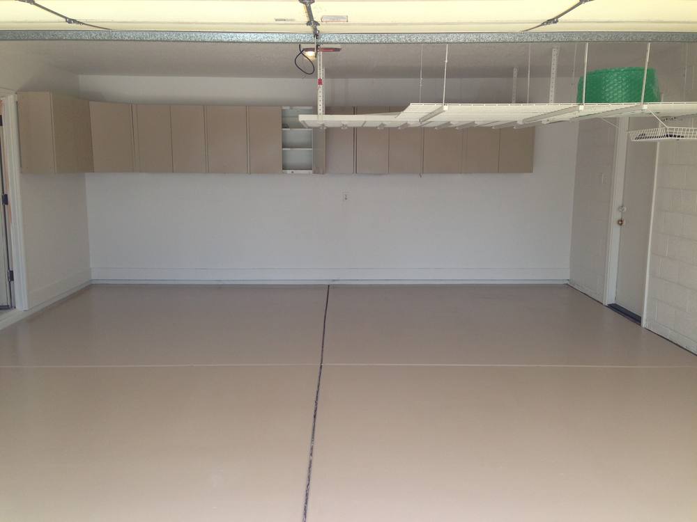 Same garage floor after epoxy coating